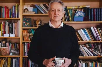 AI Surpasses Human Intelligence, Warns Expert