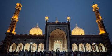 Massive Devotees Gather at Delhi’s Jama Masjid for Eid Al Adha Morning Prayer