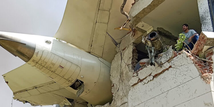 Massive Insurance Claims Expected After Air India Boeing 787 Crash