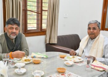 Breakfast Meeting Eases Tensions: Siddaramaiah and Shivakumar Strike Truce Amid Ongoing Power Tussle