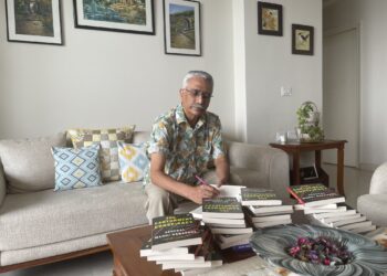 Parliament Erupts Over Former Army Chief Naravane’s Memoir; Debate Raises Questions on Disclosure by Retired Officers